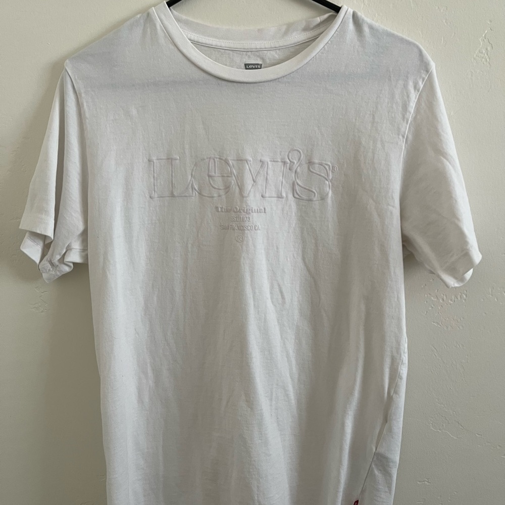 Levi’s T-shirt